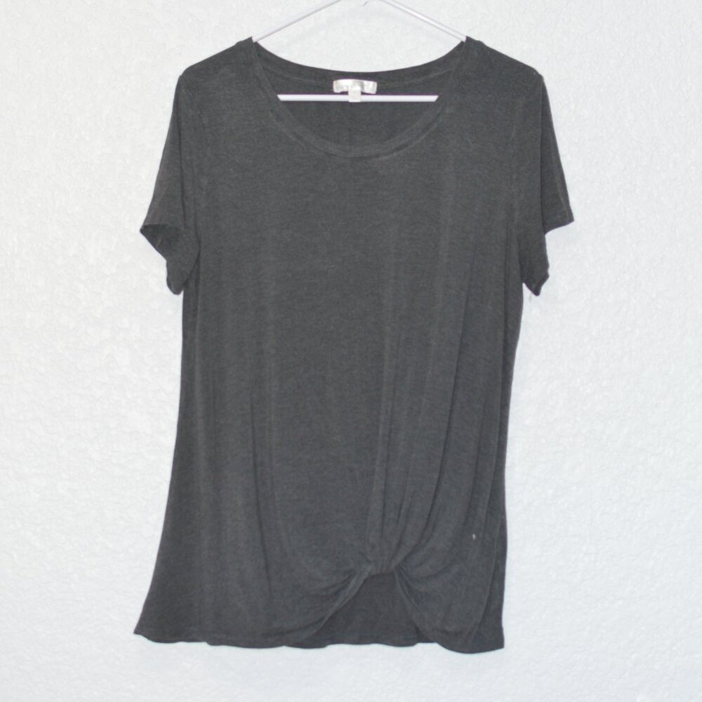 Womens Nine Britton Grey T-shirt Size L (95% rayon//5% spandex)